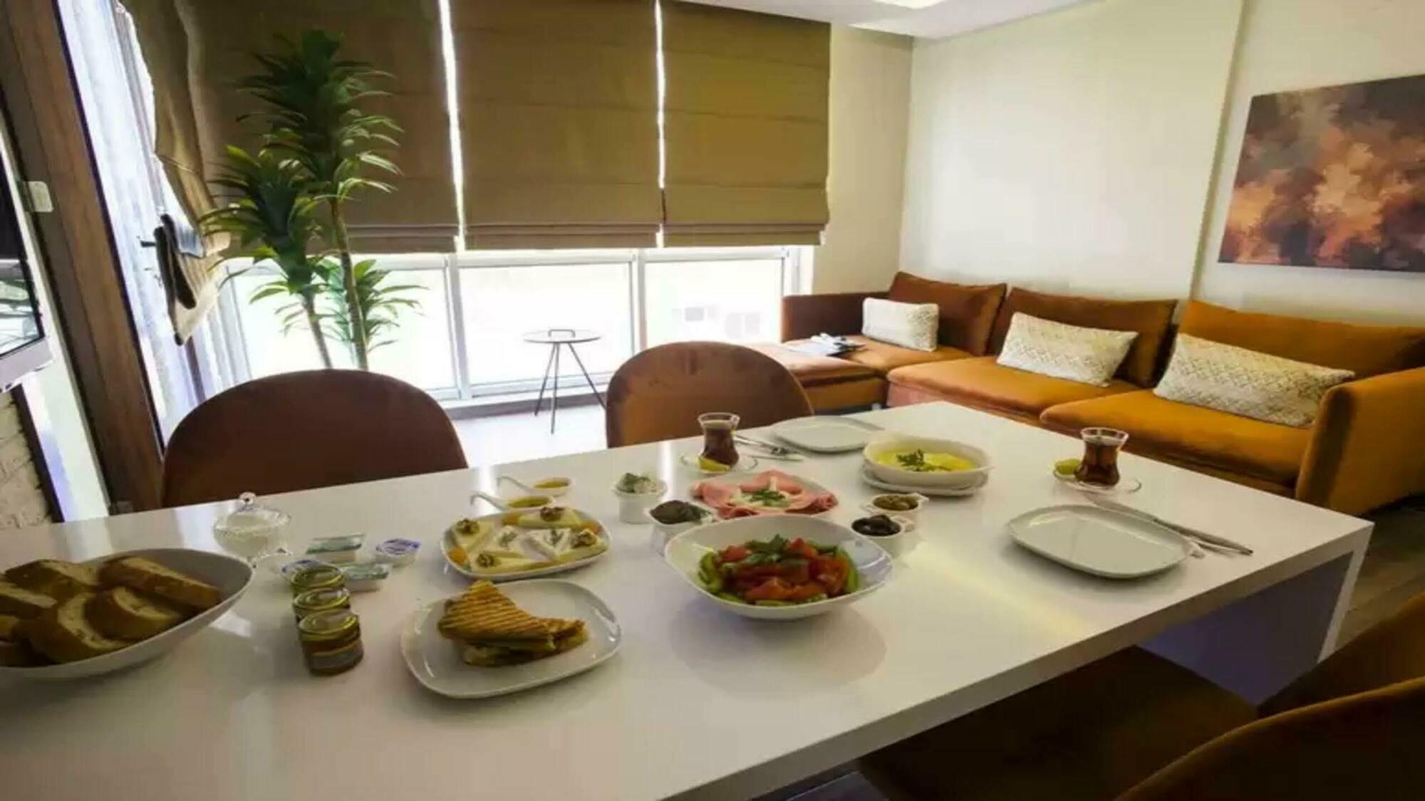 Maxuite Hotel In Home Akcay  Exterior photo